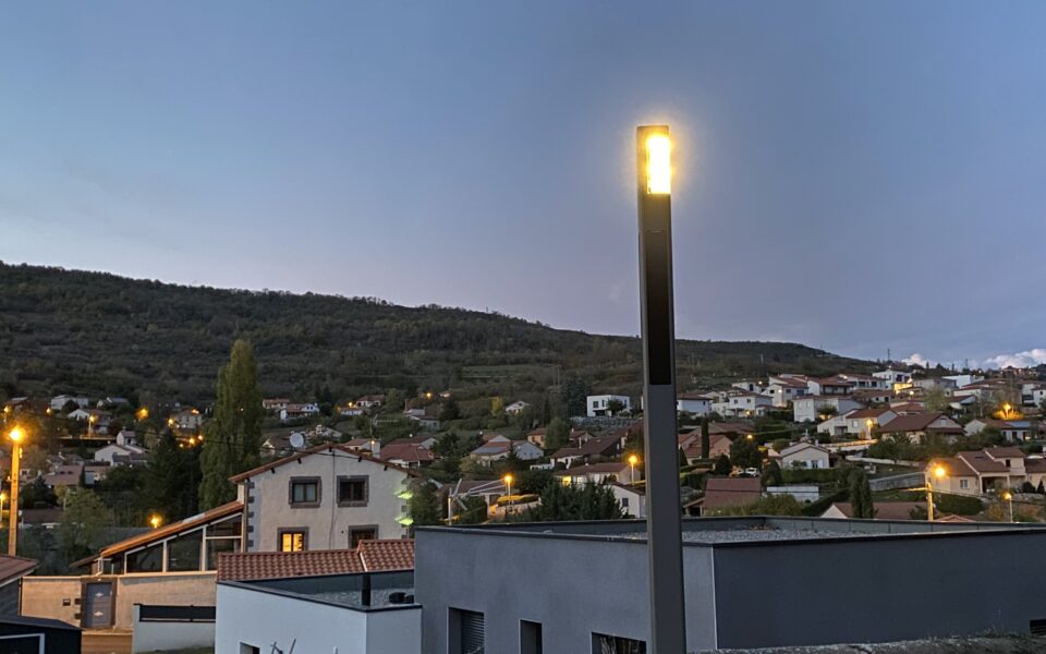 Candélabres solaires à Saint-Amant-Tallende