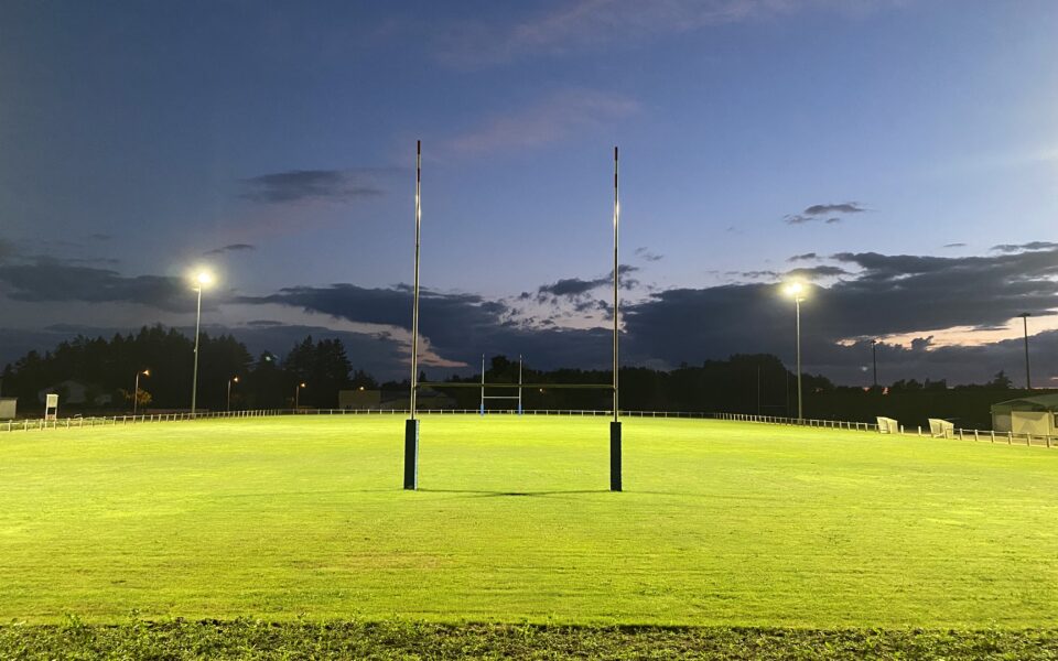 Rénovation de l'éclairage sportif du stade de rugby de Puy-Guillaume