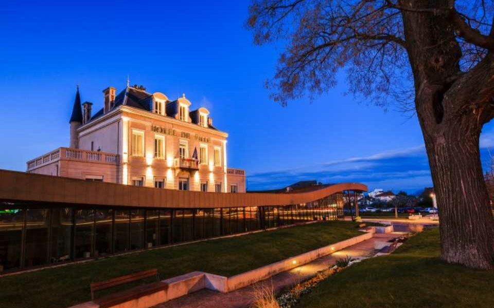 Mise en lumière de la mairie de Beaumont